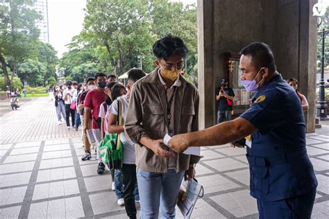 2,800 applicants troop to UST for in.